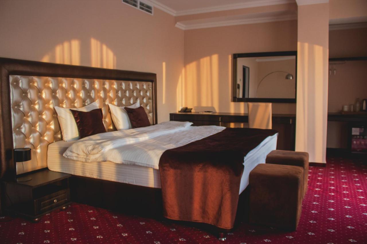 Bernardazzi Grand Hotel Chisinau Ngoại thất bức ảnh