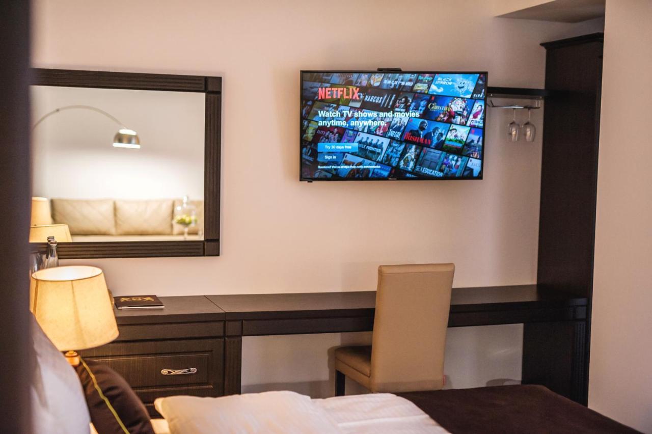 Bernardazzi Grand Hotel Chisinau Ngoại thất bức ảnh