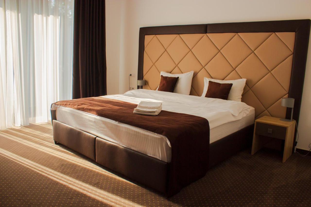 Bernardazzi Grand Hotel Chisinau Ngoại thất bức ảnh