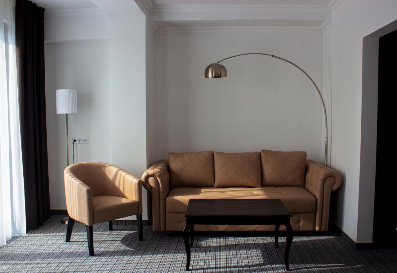 Bernardazzi Grand Hotel Chisinau Ngoại thất bức ảnh