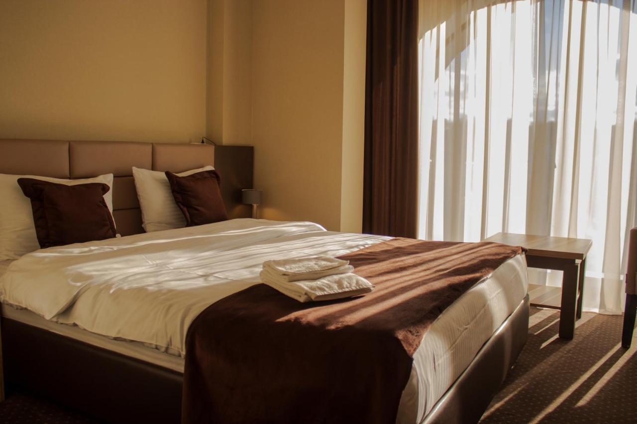 Bernardazzi Grand Hotel Chisinau Ngoại thất bức ảnh