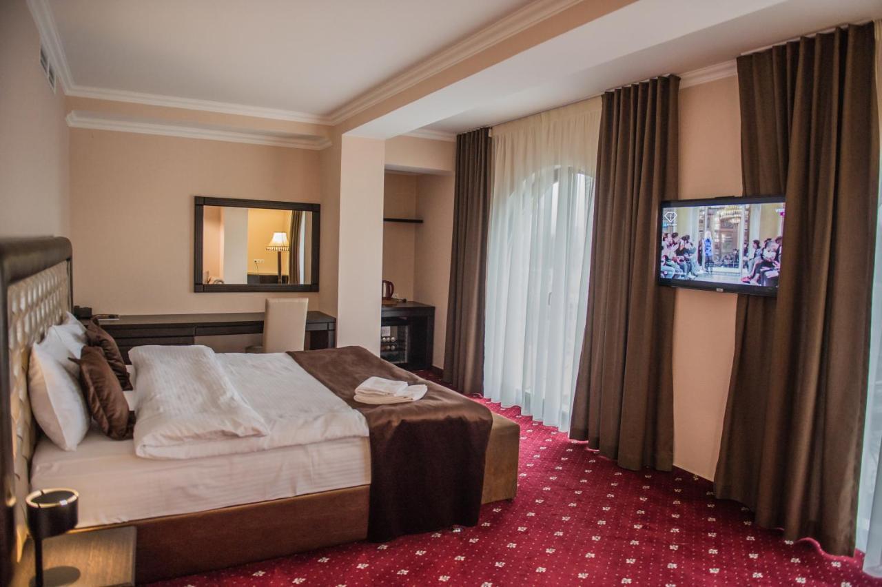 Bernardazzi Grand Hotel Chisinau Ngoại thất bức ảnh