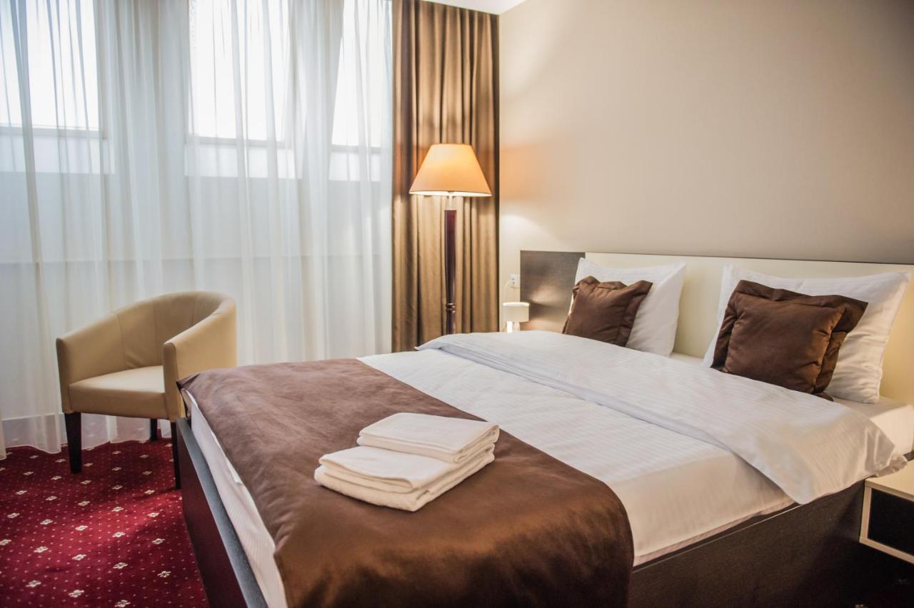 Bernardazzi Grand Hotel Chisinau Ngoại thất bức ảnh