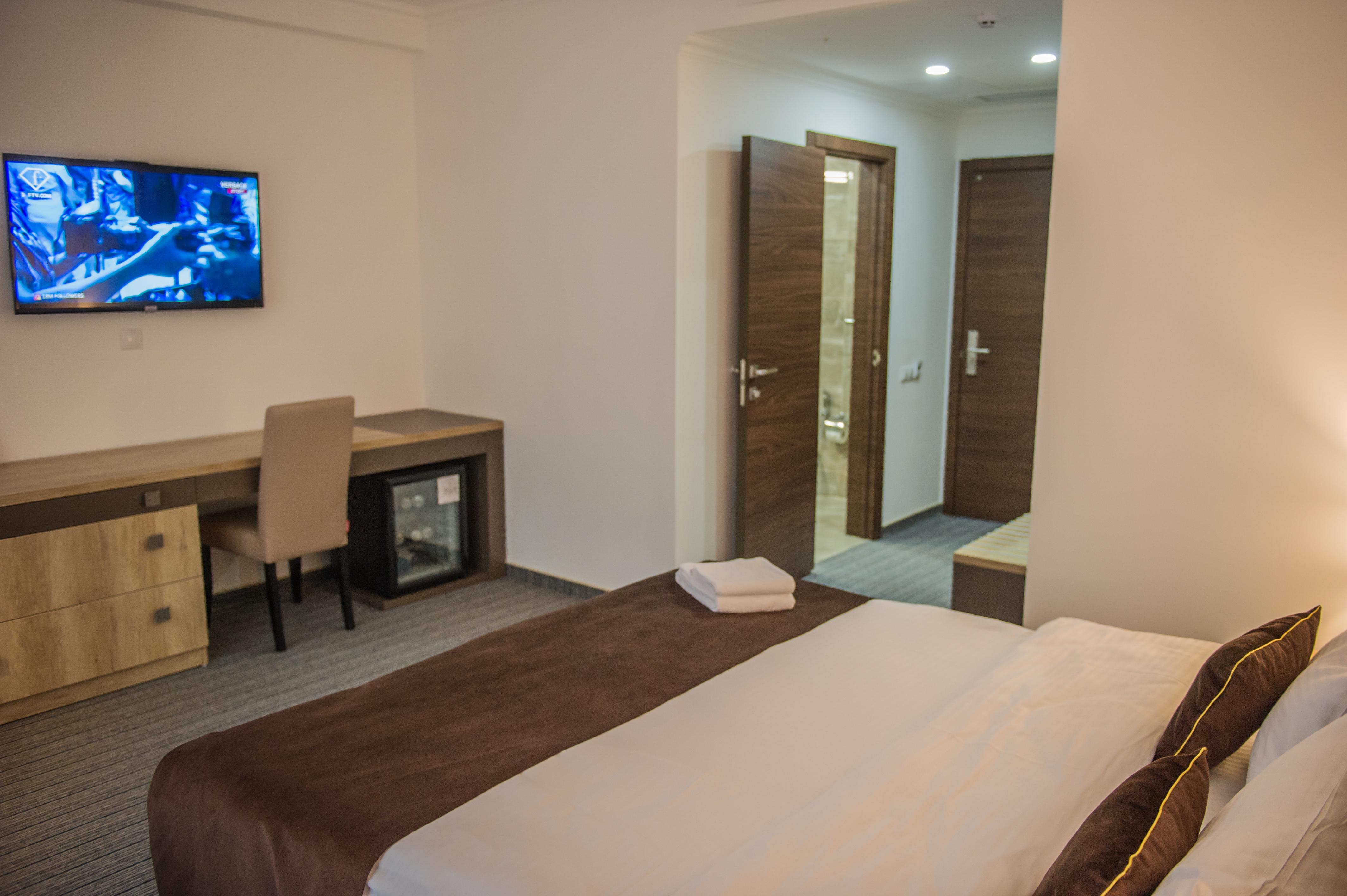 Bernardazzi Grand Hotel Chisinau Ngoại thất bức ảnh