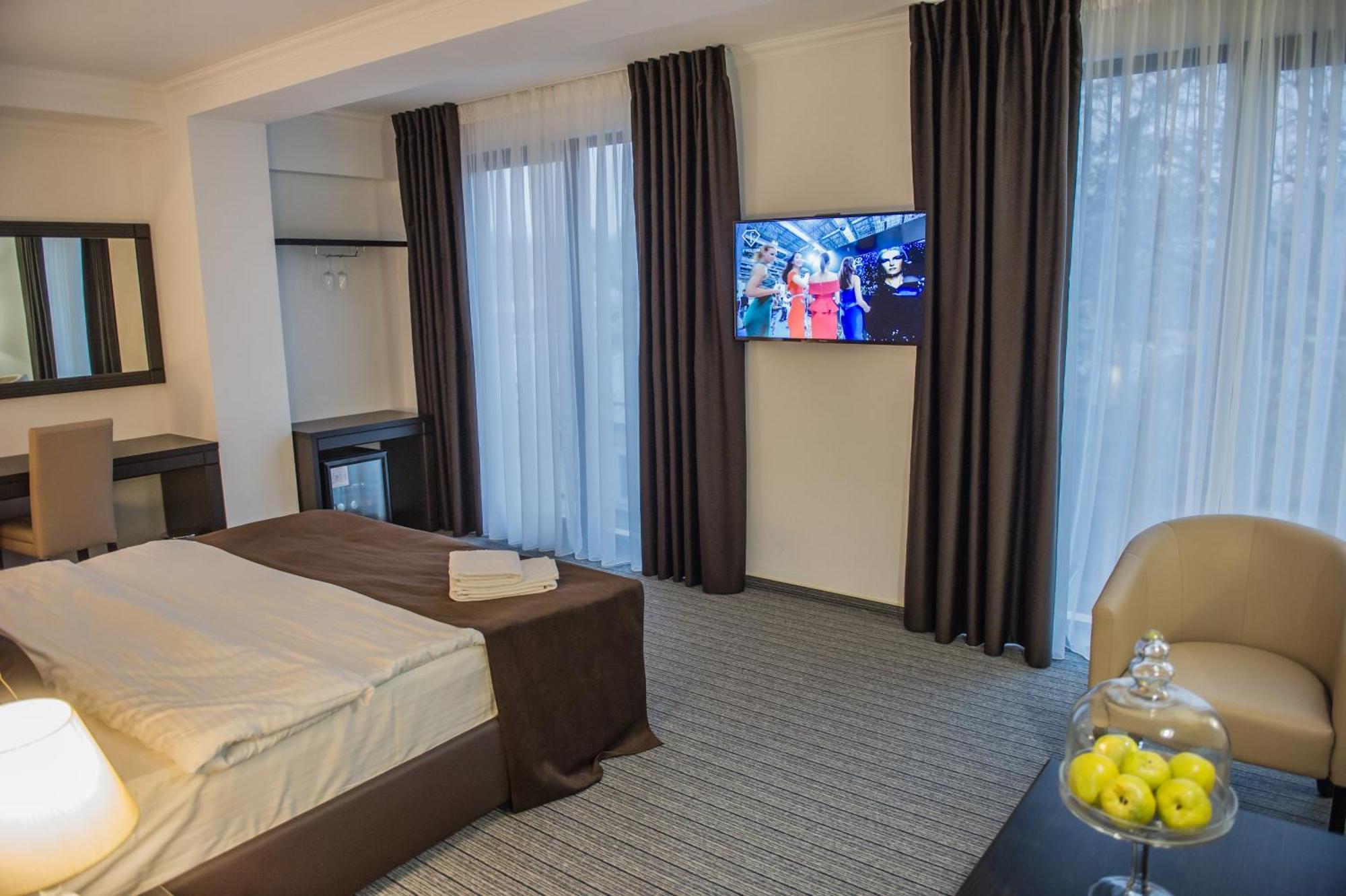 Bernardazzi Grand Hotel Chisinau Ngoại thất bức ảnh