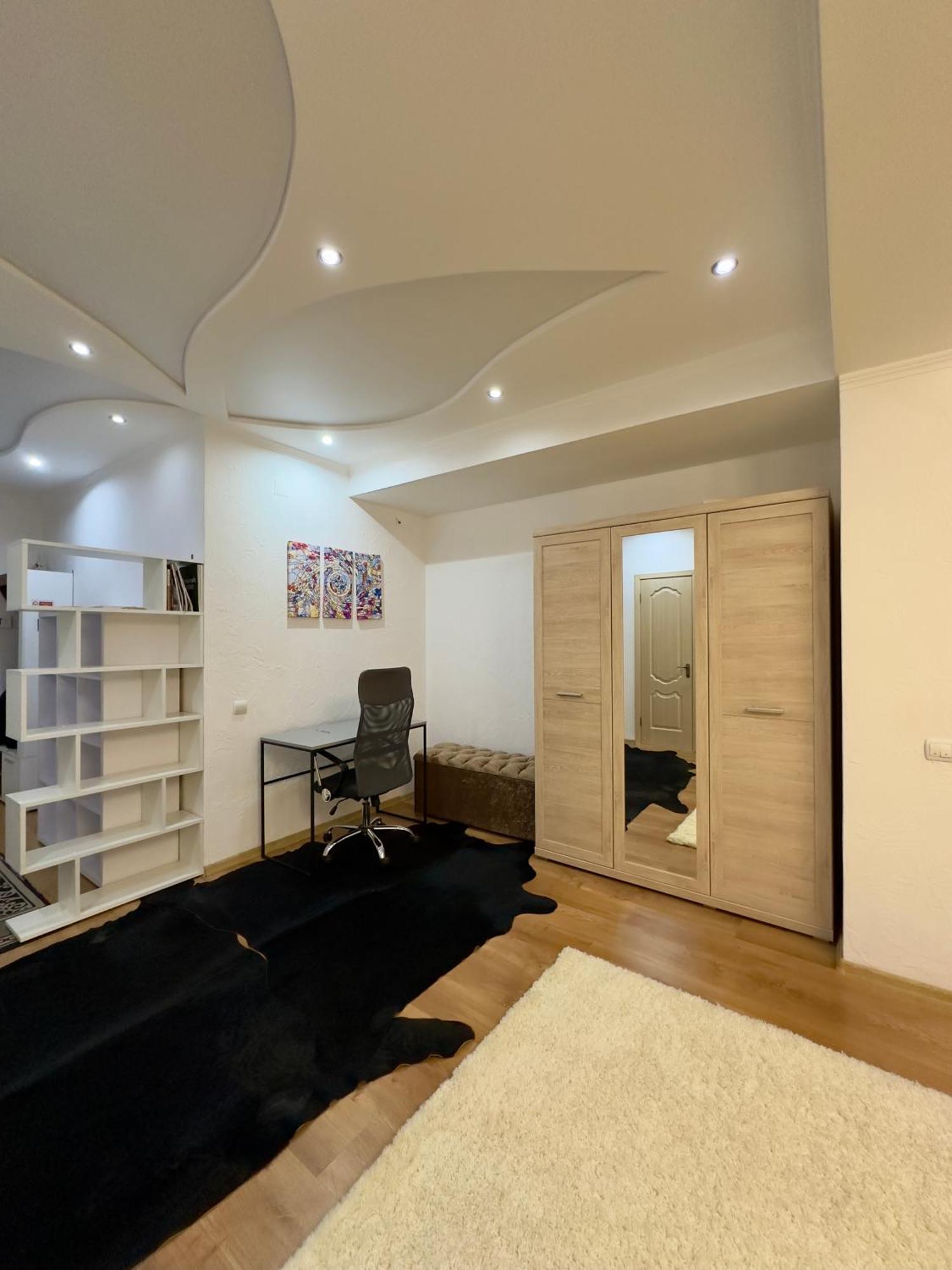 Bernardazzi Grand Hotel Chisinau Phòng bức ảnh