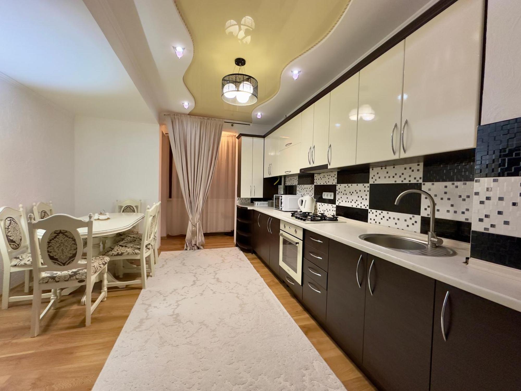 Bernardazzi Grand Hotel Chisinau Phòng bức ảnh