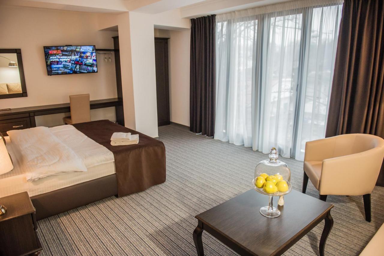 Bernardazzi Grand Hotel Chisinau Ngoại thất bức ảnh